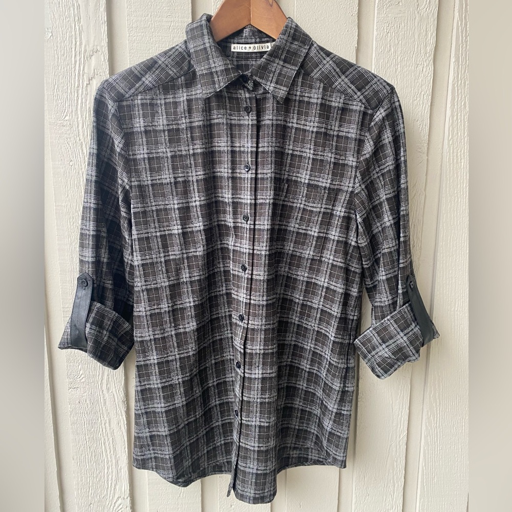 Alice + Olivia button-down shirt size S